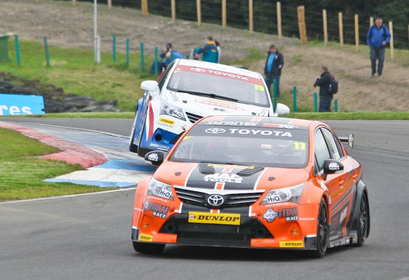 BTCC_races_Knockhill_August_26th_2012 (7).jpg